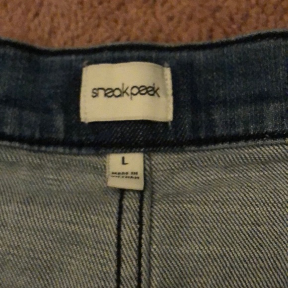 Button down jean skirt w fringed bottom - Picture 2 of 4